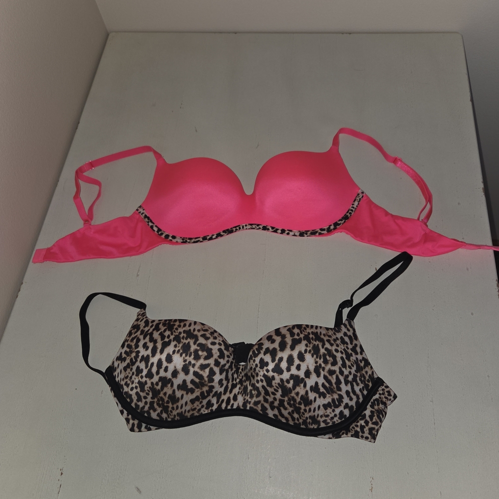 Victoria's Secret Pink and Leopard Print Bra Set